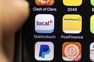 Dans le cadre d'une démonstration de faisabilité commune, Postfinance veut émettre et retirer un franc numérique via le réseau d'une banque suisse, en utilisant l'infrastructure de son partenaire Swiss Stablecoin. (archives)